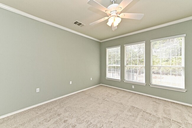 Building Photo - 533 Mill Pond Path