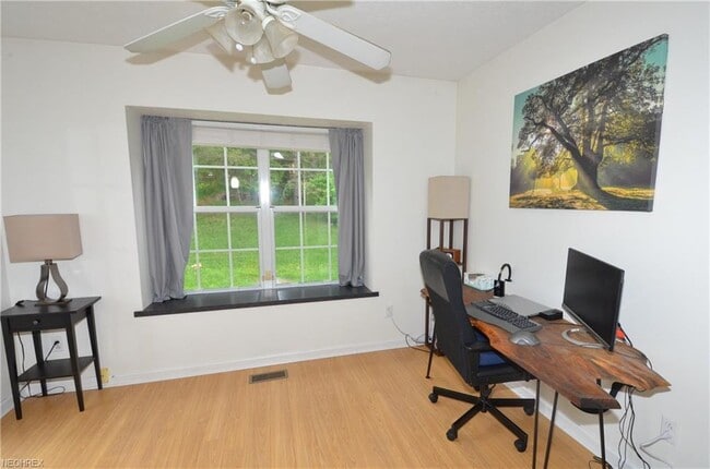 Building Photo - 14927 Royal Ridge Ln