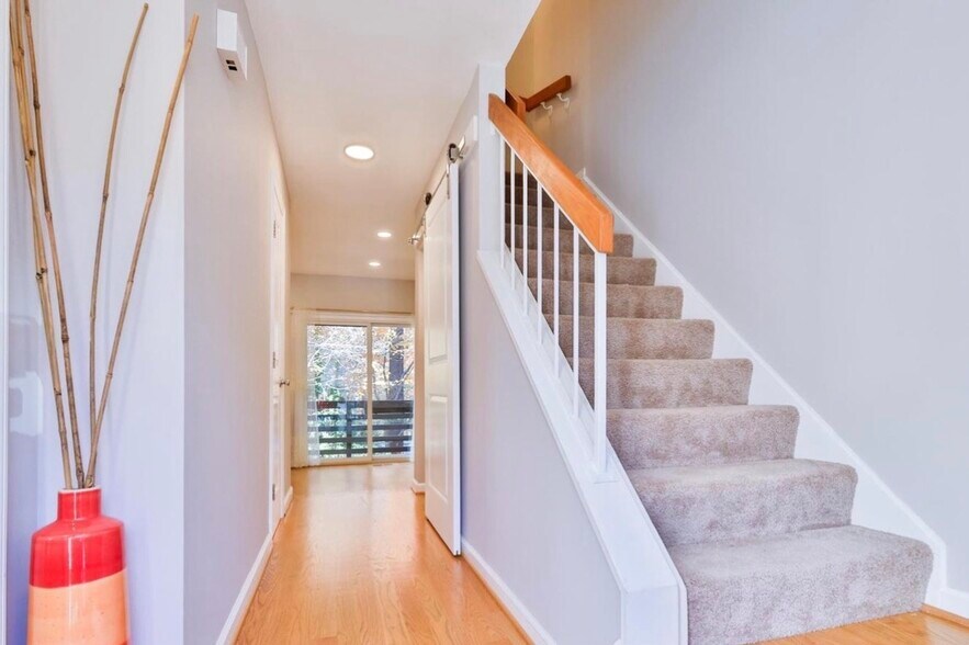 Building Photo - 11817 Coopers Ct