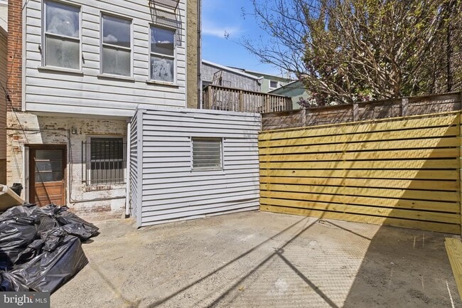 Building Photo - 935 Passyunk Ave