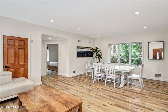 Building Photo - 65 Phalanx Rd
