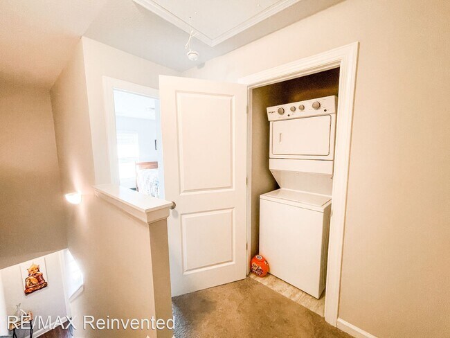 Building Photo - 2 br, 2.5 bath House - 692 Red Cedar Court