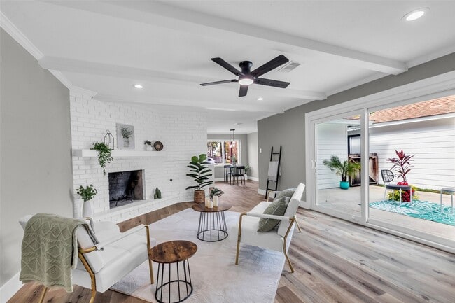 Building Photo - 3518 Shore Shadows Dr