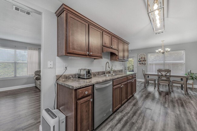 Building Photo - 2892 Shoni Dr