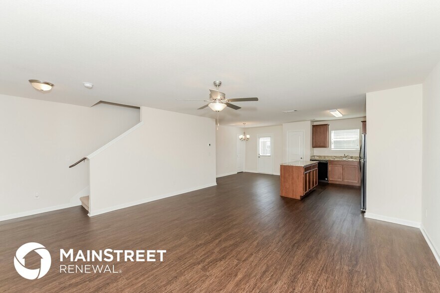 Building Photo - 2329 Bee Hive Dr