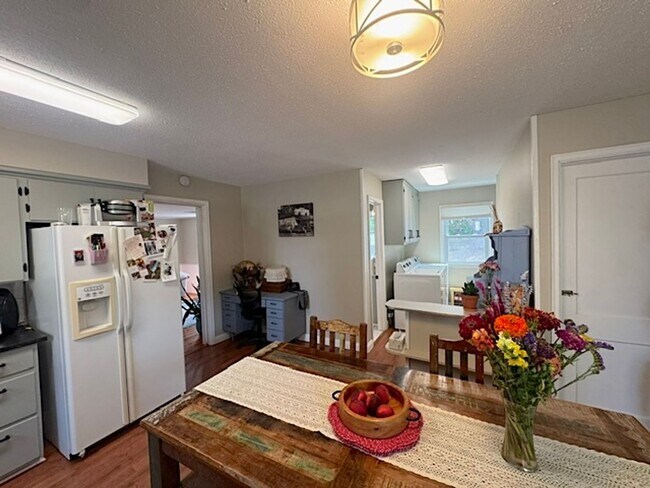 Building Photo - CHARMING 2BD 1BA HOME IN HAMEL