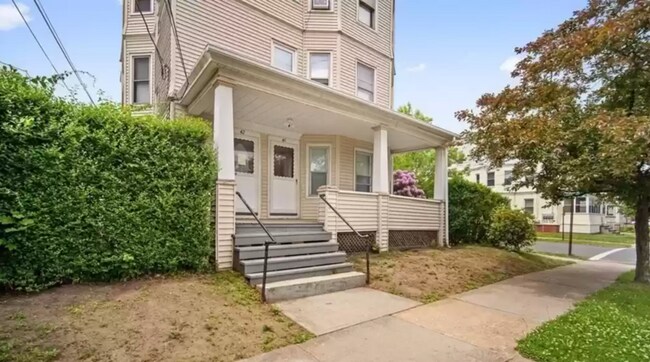 Building Photo - 40 Orchard St