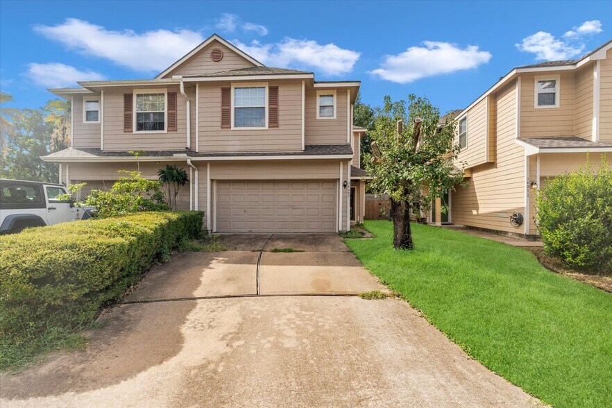 Building Photo - 16007 Sandy Path Ln