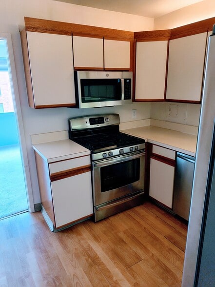 Kitchen - 5500 Friendship Blvd