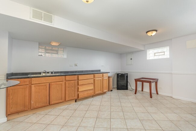 Building Photo - Ashburn 3 Bedroom