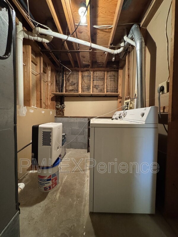 Building Photo - 902 Narrowleaf Dr