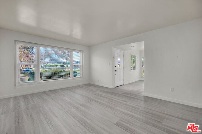 Building Photo - 6272 Silva St