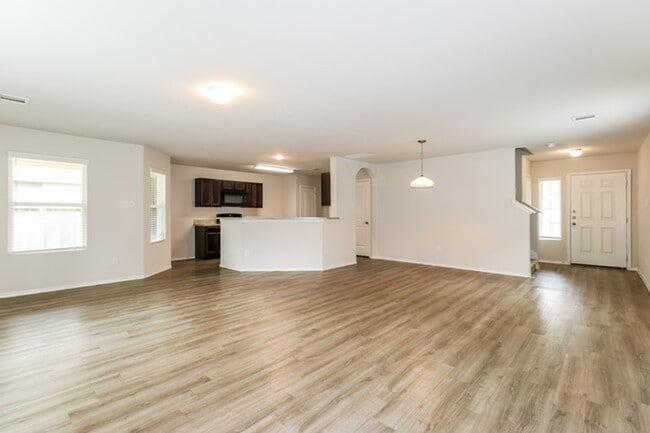 Building Photo - 2743 Madison Ct
