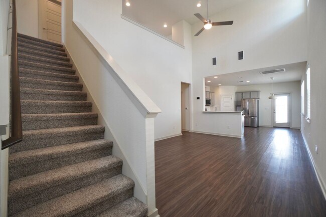 Building Photo - 7612 Lowenfield Dr