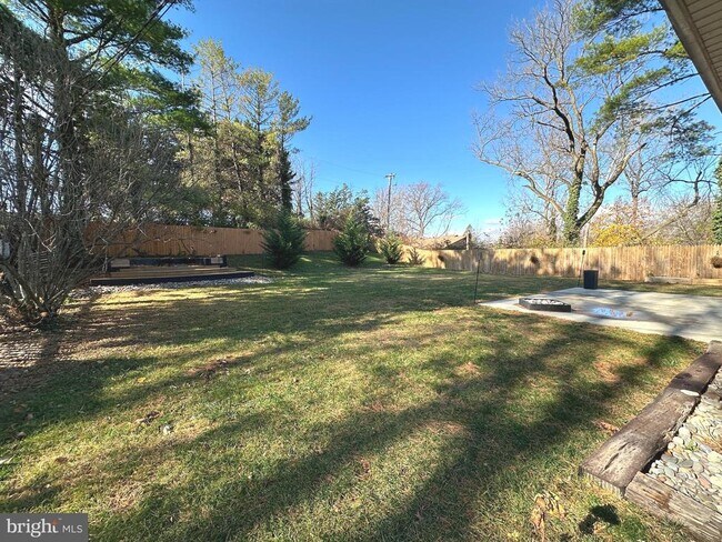 Building Photo - 10202 Daventry Dr