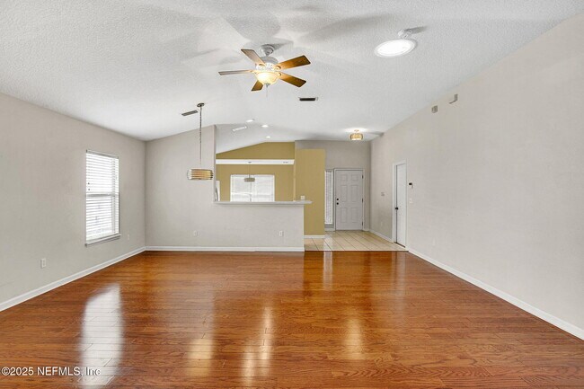 Building Photo - 2105 S Cranbrook Ave