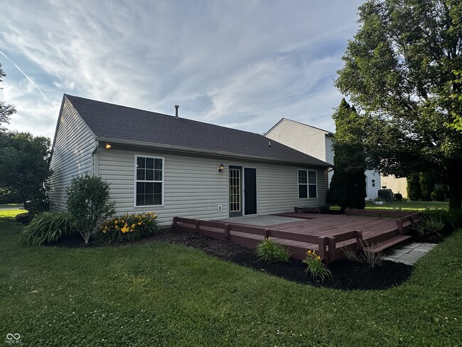Building Photo - 6735 Lexington Cir