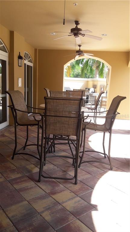 Building Photo - 1064 N Tamiami Trl
