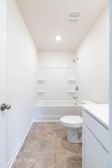 Building Photo - 4714 Willow Bluff Cir