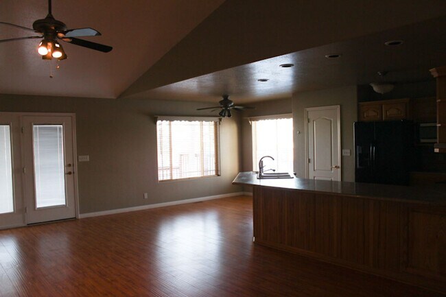 Building Photo - 434 W 1600 N