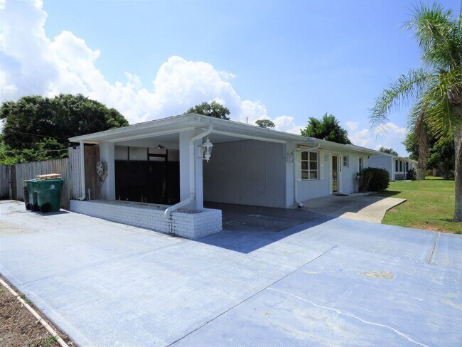 Building Photo - 1358 Arrow St