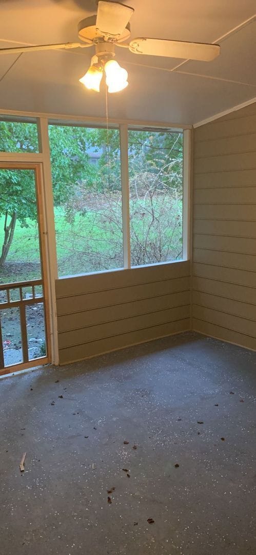 Building Photo - READY NOW! Beautiful townhome! 2 bedroom 2.5 bathroom in Snellville