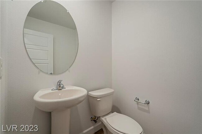 Building Photo - Charming Retreat in 89011