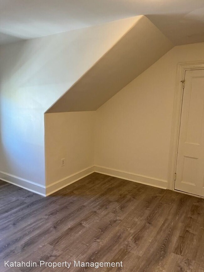 Building Photo - 3 br, 1.5 bath House - 41 Beacon Street