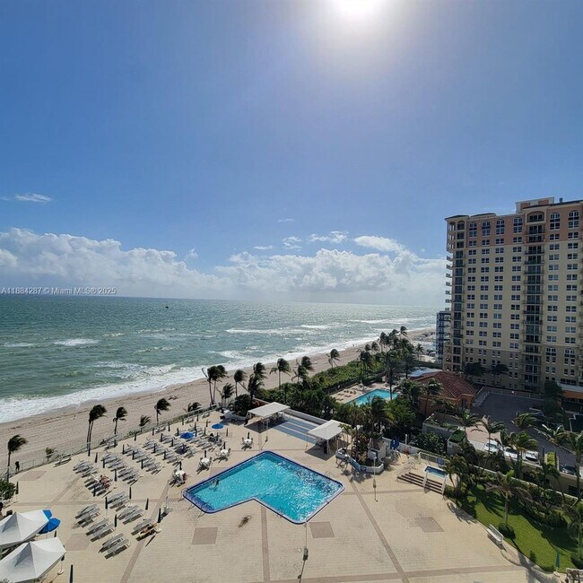 Building Photo - 2030 S Ocean Dr