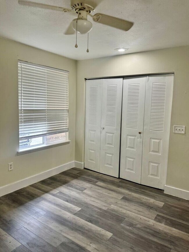 Building Photo - 3 Bedroom 2 Bath Winter Garden Townhome with Remodeled Kitchen and a Fenced Backyard!