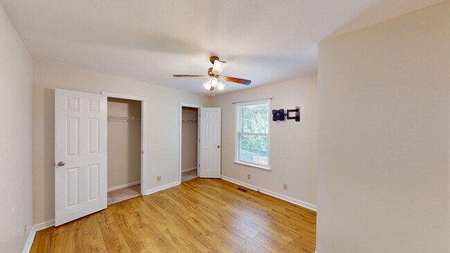 Building Photo - Spacious 3 Bedroom Home in Ashland City!