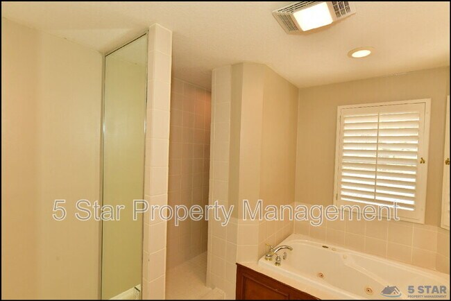 Building Photo - 6598 Eagle Ridge Dr