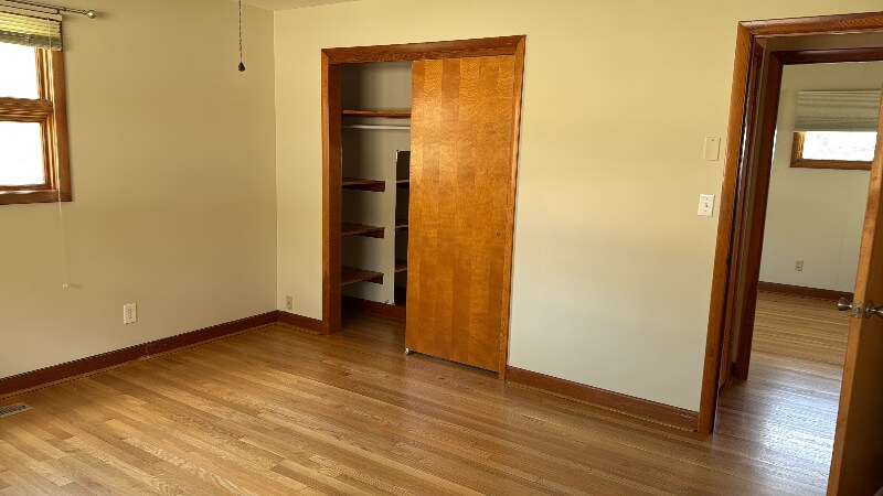 Building Photo - 532 Bays View Rd