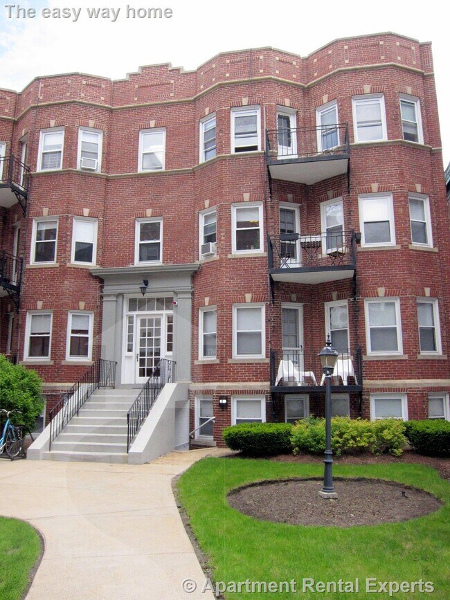 Building Photo - 163 Summer St