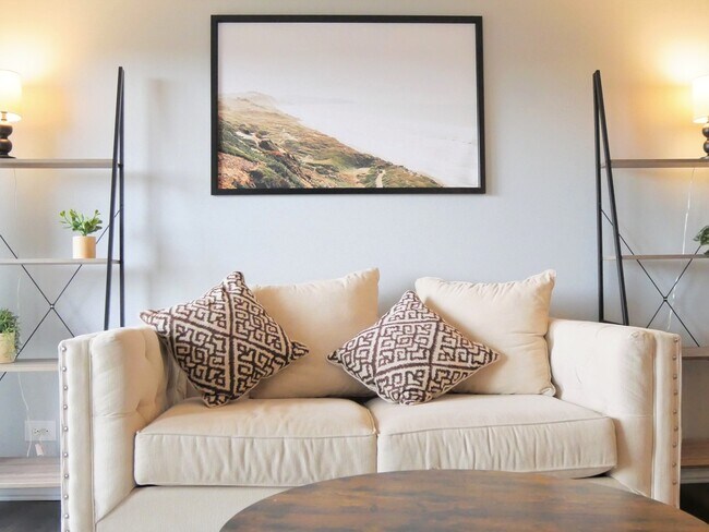 Living Room - 400 S Lafayette St