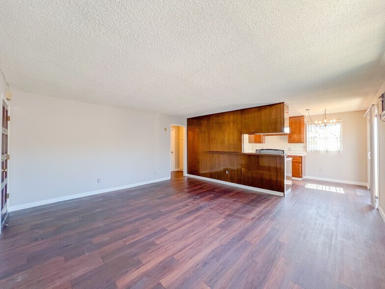 Building Photo - 4331 Green Ave
