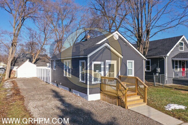 Building Photo - 1349 James St