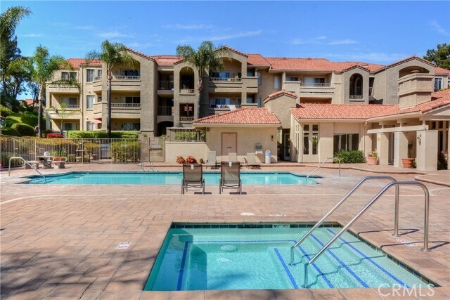 Building Photo - 1020 Vista Del Cerro Dr