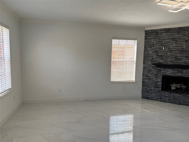 Building Photo - 17526 Coventry Oaks Dr