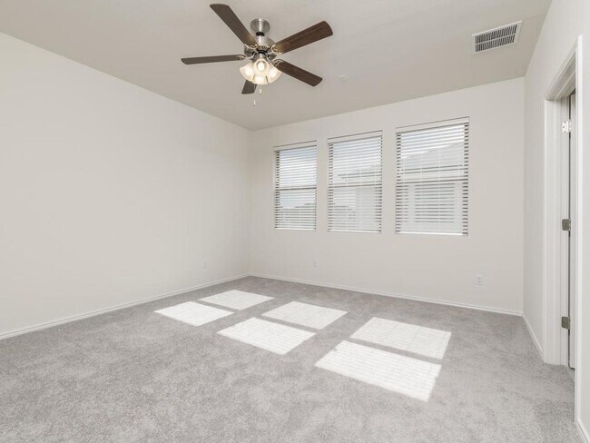 Building Photo - 9101 Garnet Dr