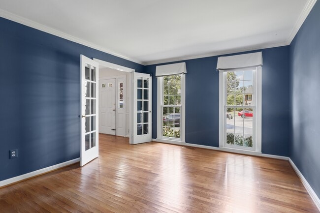 Building Photo - 892 Van Dusen Ct