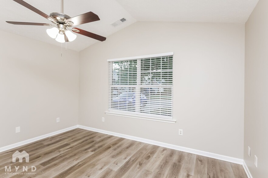 Building Photo - 6155 Smoke Ridge Ln