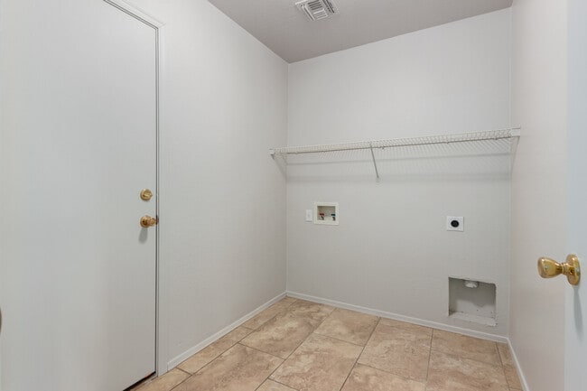 Building Photo - 2574 E Meadow Mist Ln