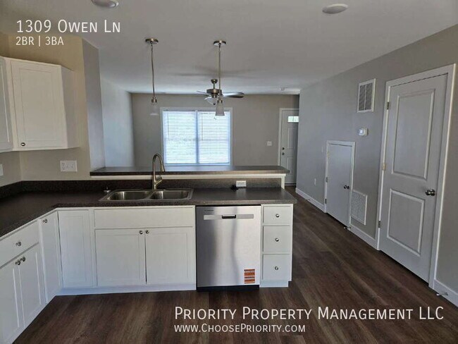 Building Photo - 1309 Owen Ln