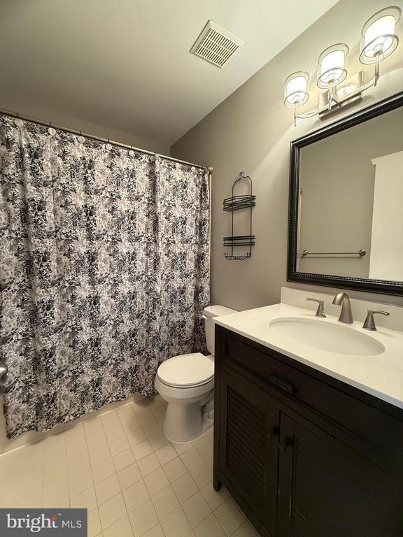 Building Photo - 112 Mulberry Ct