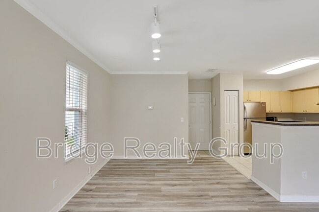 Building Photo - 735 Siena Palm Dr