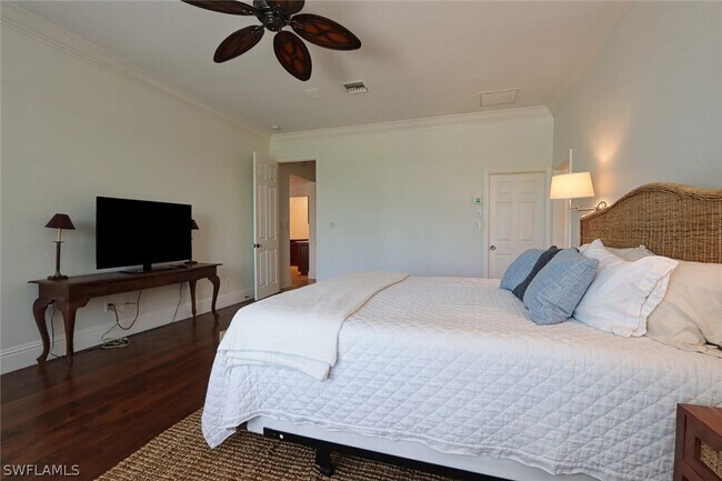 Building Photo - 2201 Beacon Ln