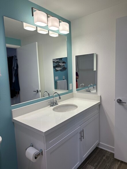 Building Photo - 12655 Bluff Creek Dr