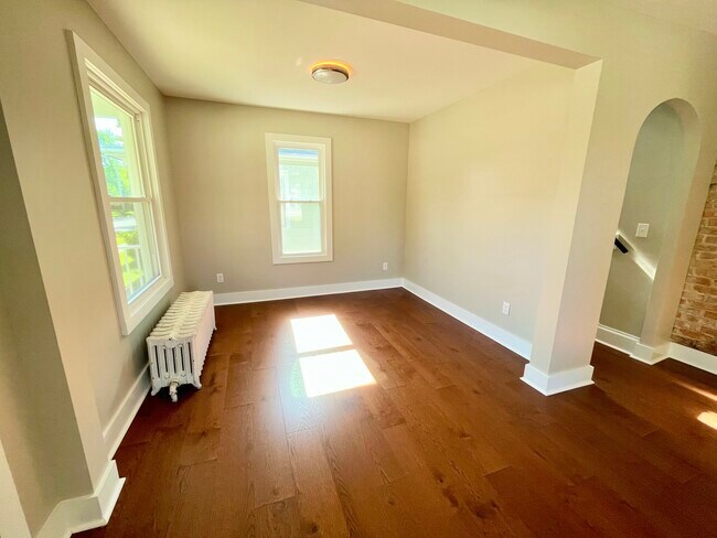 Building Photo - 602 Howard Ave