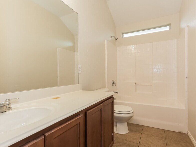 Building Photo - 6229 Chalk Hollow Dr